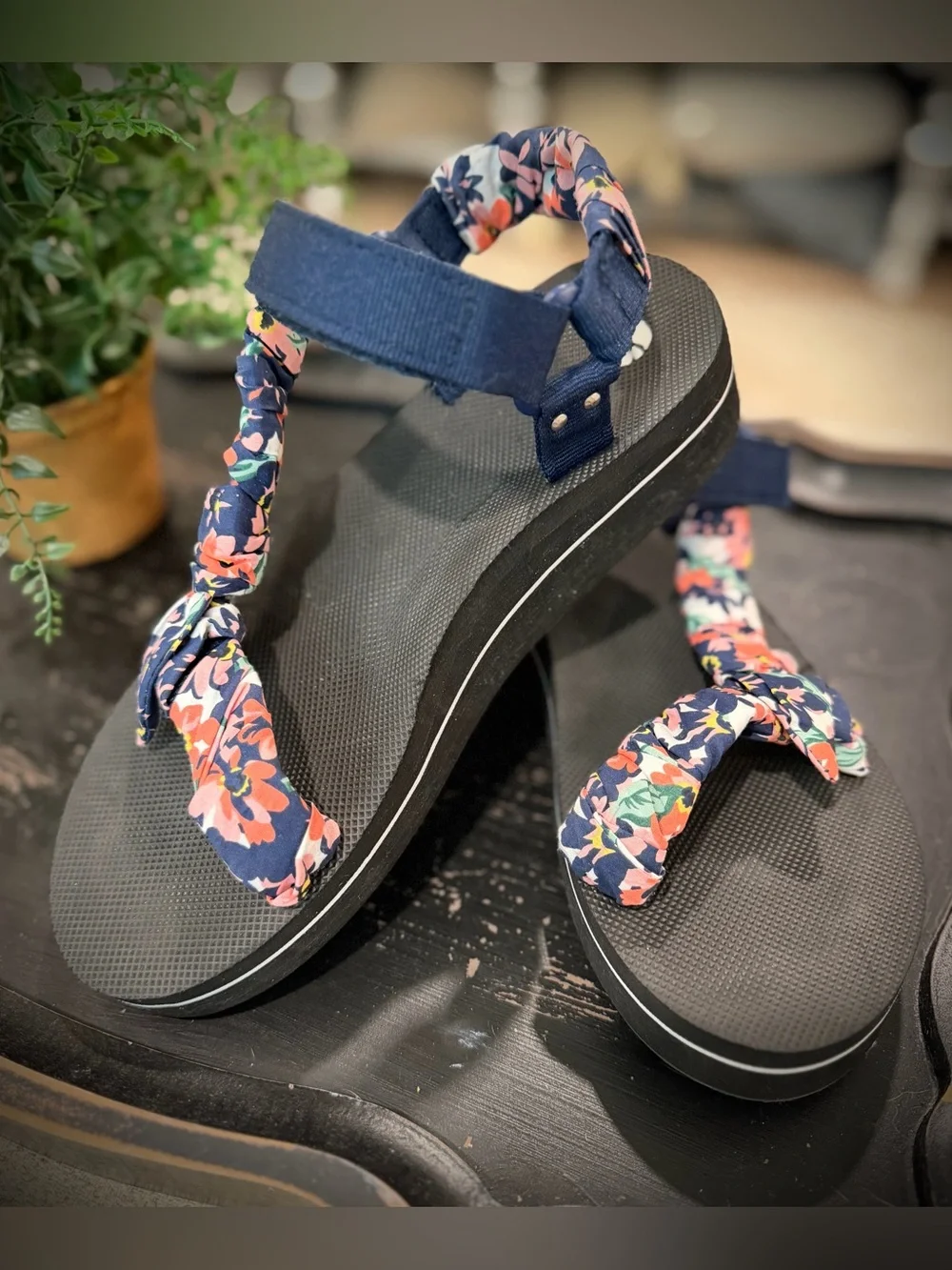NEW! Joules Navy Floral Platform Sandals with Black Footbed